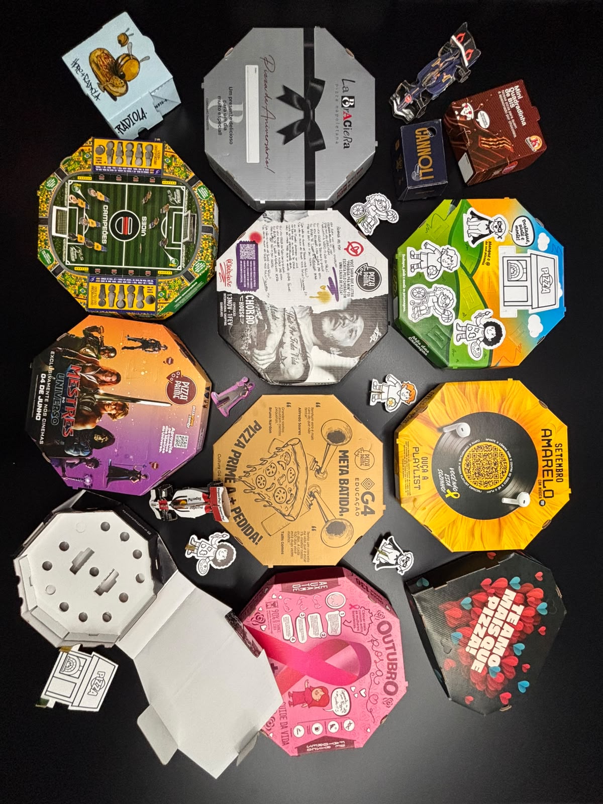 Caixas de pizza personalizadas produzidas pela DCX para diferentes pizzarias
